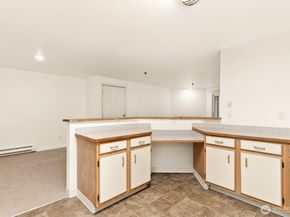 975 Aberdeen Avenue NE D203, Renton WA 98056