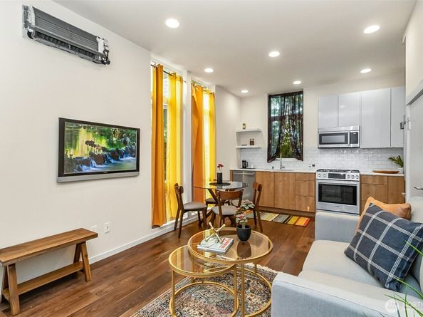 319 C Malden Avenue E, Seattle WA 98112