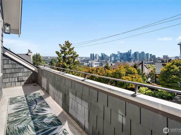312 Prospect Street, Seattle WA 98109