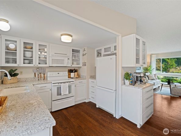 20065 Regin Court NE, Poulsbo WA 98370