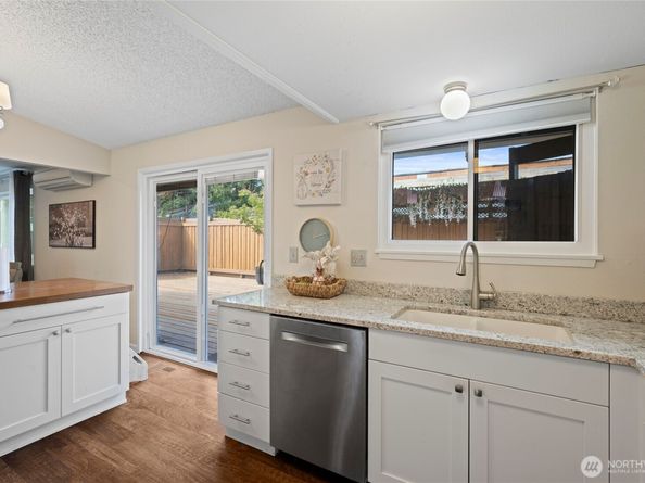 20065 Regin Court NE, Poulsbo WA 98370