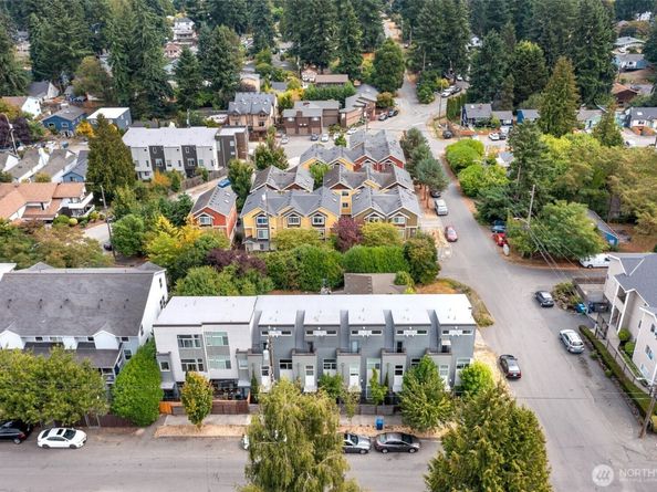 14308 Midvale Avenue N, Seattle WA 98133