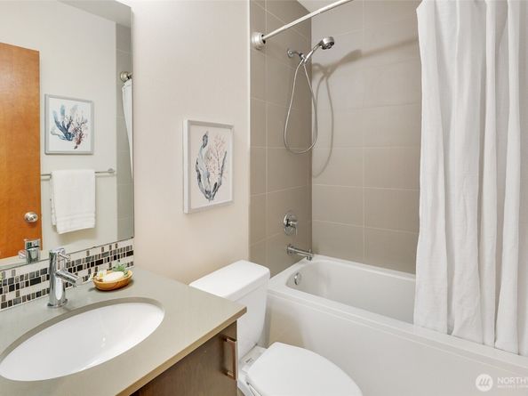 14308 Midvale Avenue N, Seattle WA 98133