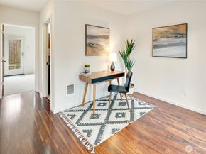 14308 Midvale Avenue N, Seattle WA 98133