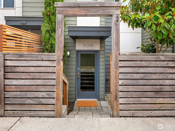 14308 Midvale Avenue N, Seattle WA 98133