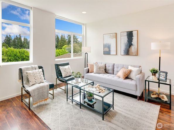 14308 Midvale Avenue N, Seattle WA 98133