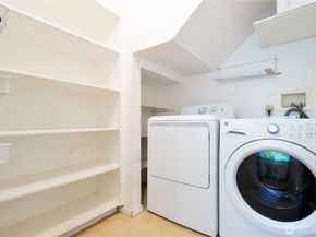 17050 Northup Way 5, Bellevue WA 98008
