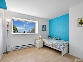 17050 Northup Way 5, Bellevue WA 98008