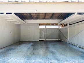 17050 Northup Way 5, Bellevue WA 98008