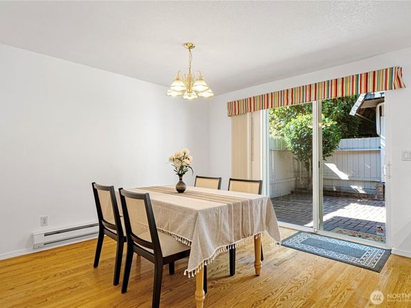 17050 Northup Way 5, Bellevue WA 98008