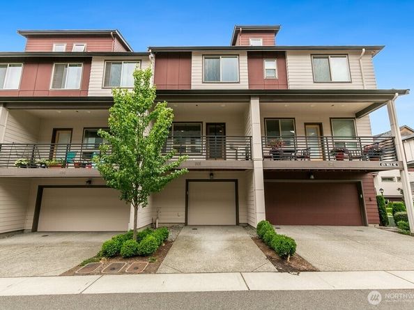 966 6th Walk NE, Issaquah WA 98029