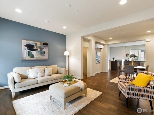966 6th Walk NE, Issaquah WA 98029