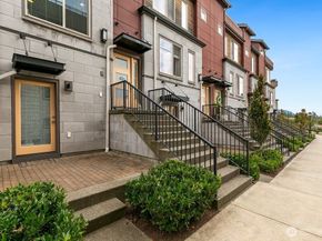 966 6th Walk NE, Issaquah WA 98029