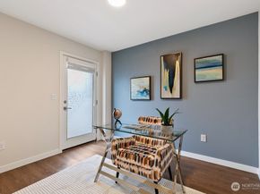966 6th Walk NE, Issaquah WA 98029