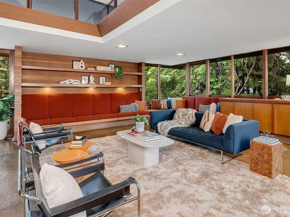 4030 NE 104th Street, Seattle WA 98125