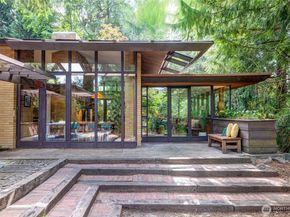 4030 NE 104th Street, Seattle WA 98125