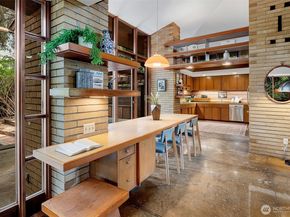 4030 NE 104th Street, Seattle WA 98125