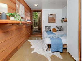 4030 NE 104th Street, Seattle WA 98125