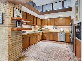 4030 NE 104th Street, Seattle WA 98125