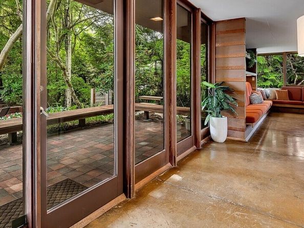 4030 NE 104th Street, Seattle WA 98125