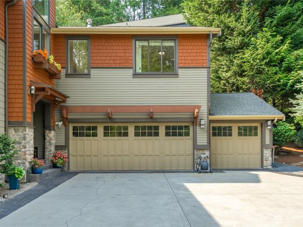 15511 SE 16th Street, Bellevue WA 98007