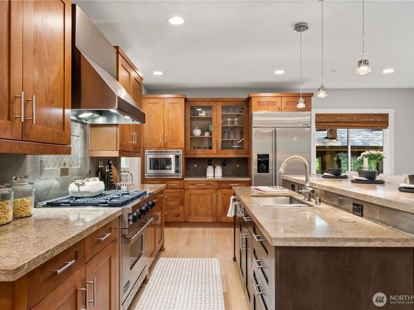 15511 SE 16th Street, Bellevue WA 98007