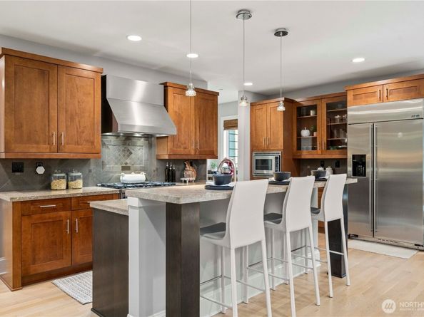 15511 SE 16th Street, Bellevue WA 98007