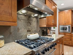15511 SE 16th Street, Bellevue WA 98007