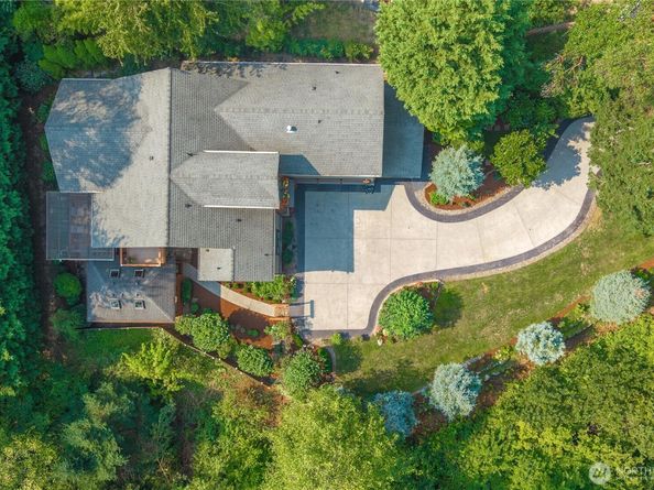 15511 SE 16th Street, Bellevue WA 98007