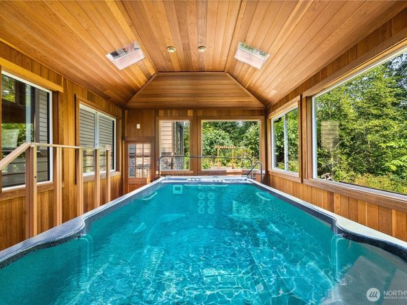 15511 SE 16th Street, Bellevue WA 98007