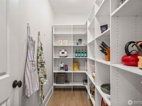 15511 SE 16th Street, Bellevue WA 98007
