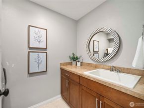 15511 SE 16th Street, Bellevue WA 98007