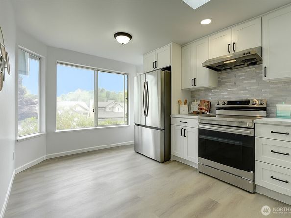 32837 17th Avenue SW, Federal Way WA 98023