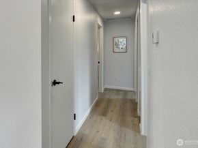 32837 17th Avenue SW, Federal Way WA 98023