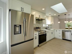 32837 17th Avenue SW, Federal Way WA 98023