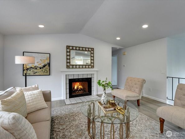 32837 17th Avenue SW, Federal Way WA 98023