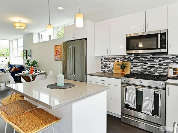 1159 NE 55th Street, Seattle WA 98105