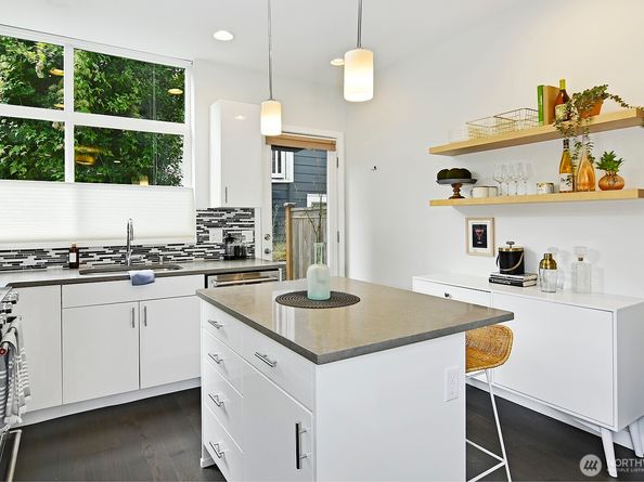 1159 NE 55th Street, Seattle WA 98105