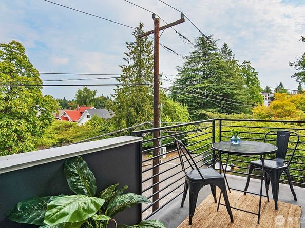 1159 NE 55th Street, Seattle WA 98105