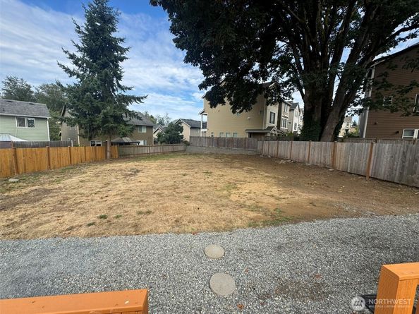 14616 Ash Way, Lynnwood WA 98087