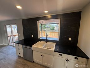 14616 Ash Way, Lynnwood WA 98087