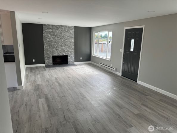 14616 Ash Way, Lynnwood WA 98087