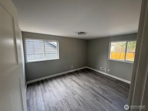 14616 Ash Way, Lynnwood WA 98087