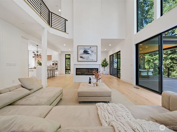 17720 SE 63rd Place, Bellevue WA 98006