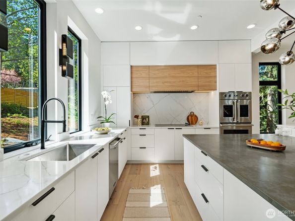 17720 SE 63rd Place, Bellevue WA 98006