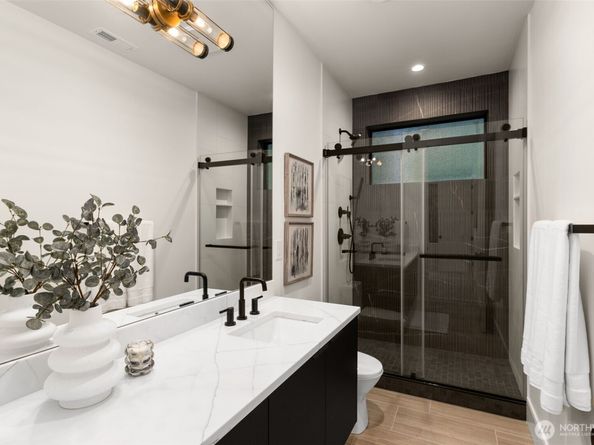 17720 SE 63rd Place, Bellevue WA 98006