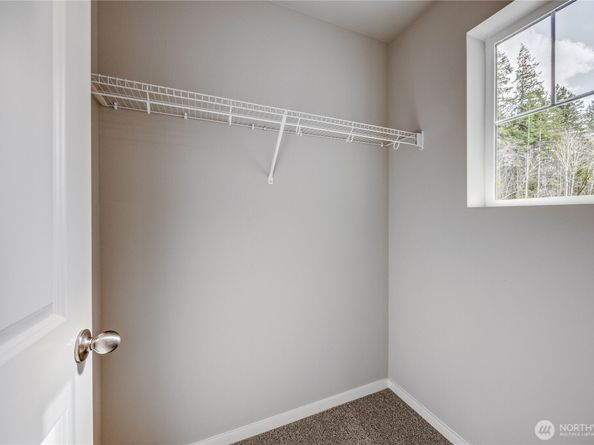 102 NE Shadowhawk Lane, Bremerton WA 98311