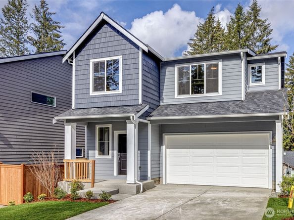 102 NE Shadowhawk Lane, Bremerton WA 98311
