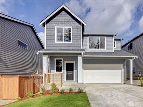 102 NE Shadowhawk Lane, Bremerton WA 98311