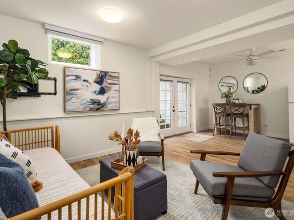 405 240th Street SW, Bothell WA 98021